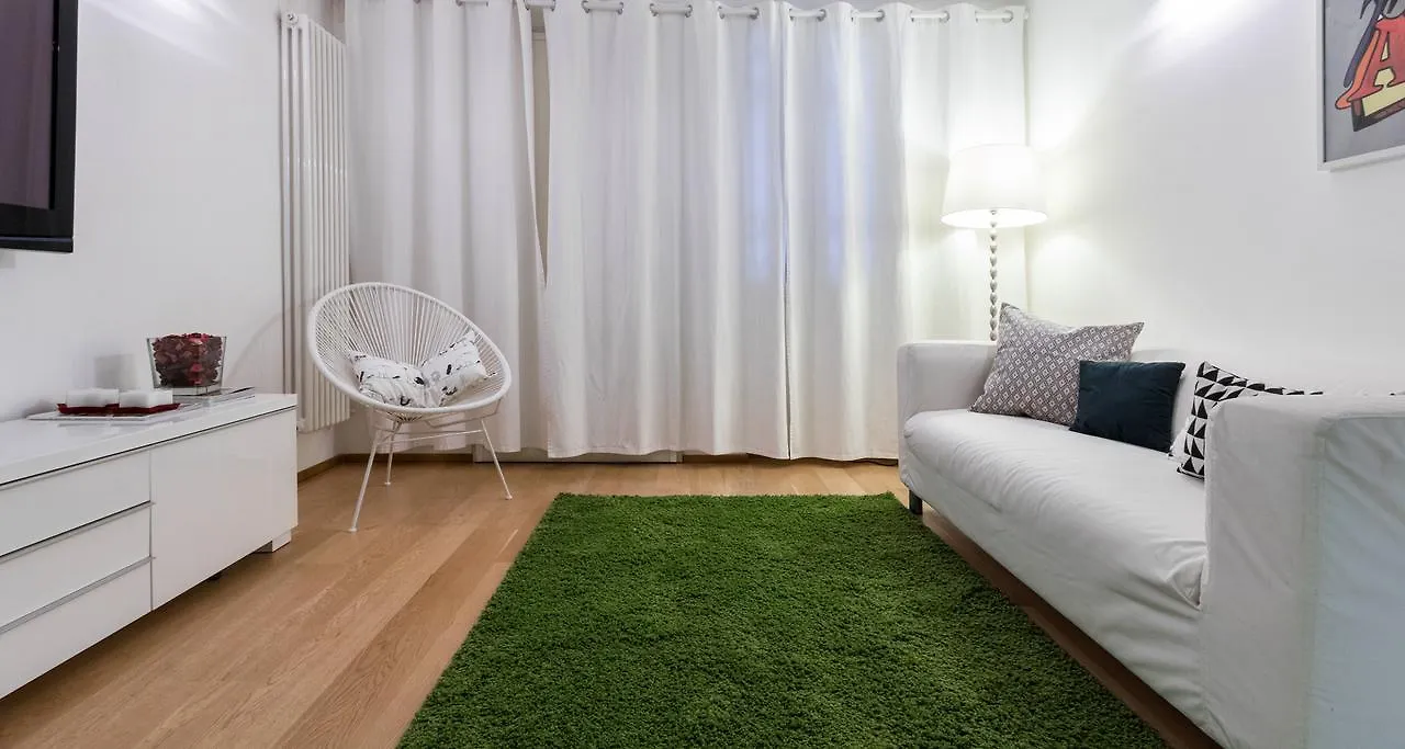 Monte Amiata Rooms Milano Italia
